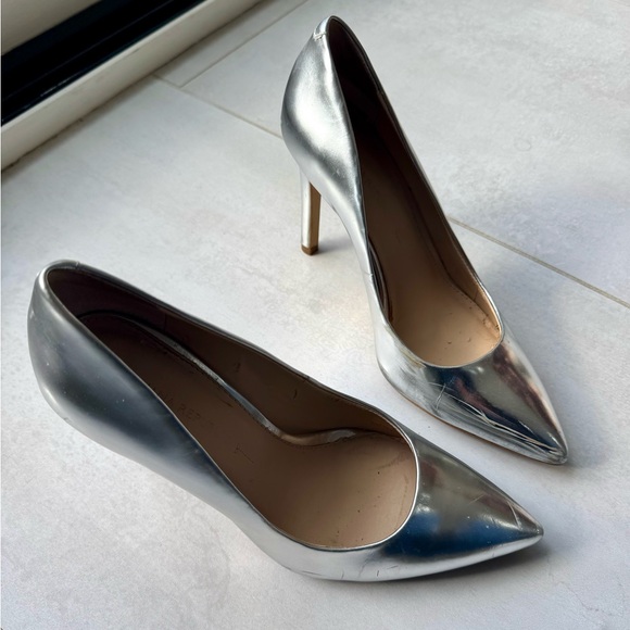 Banana Republic Silver Stiletto Heels - Super Stunning! - Picture 1 of 6